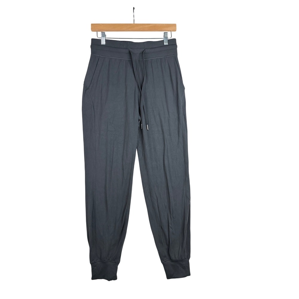 Lululemon Jogger Pants size 6 Black